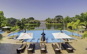 منتجعات وسبا ذه زوري كوماراكوم